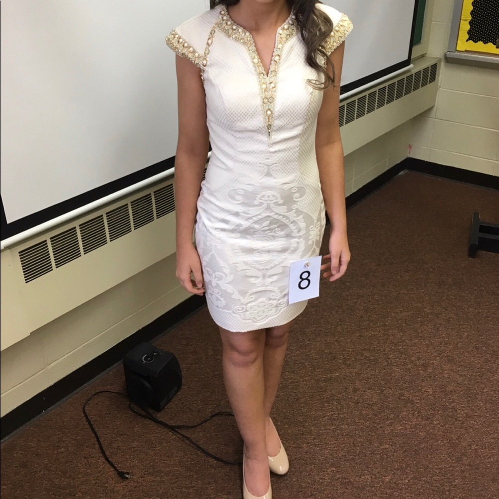 Tony Bowls interview dress